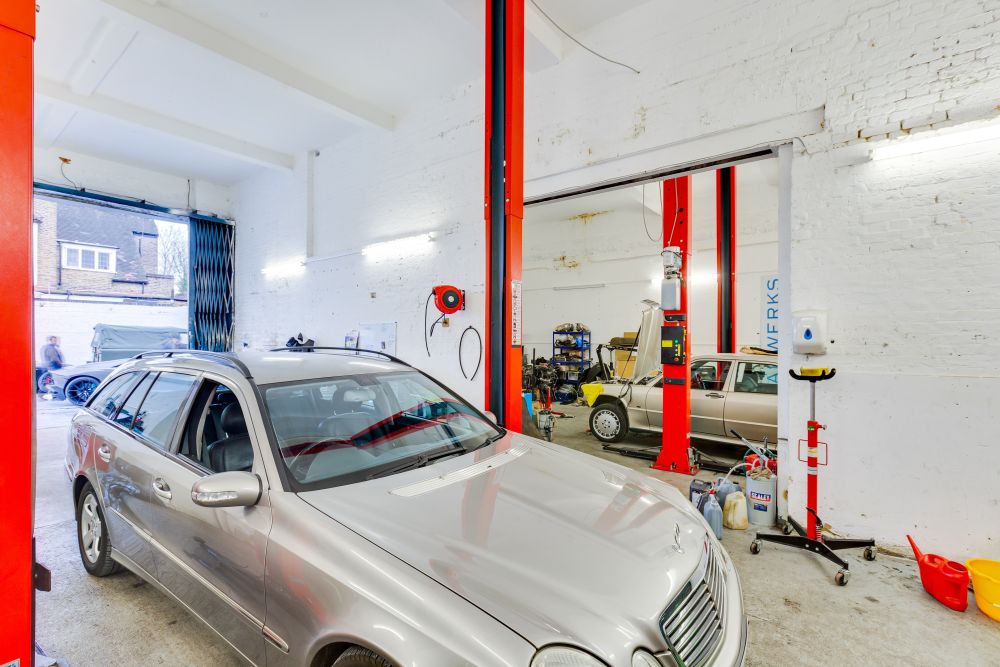 Brentford Car workshops