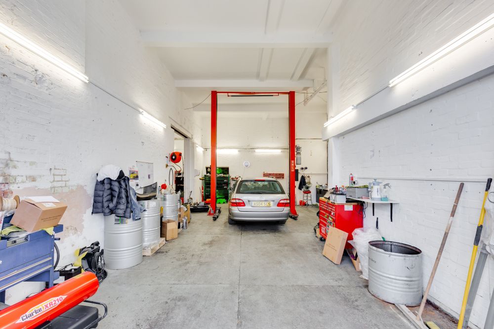 Brentford Car workshops