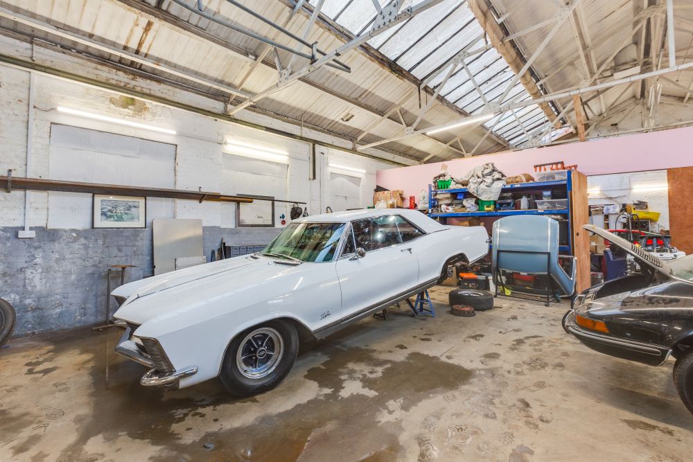 Brentford Car workshops