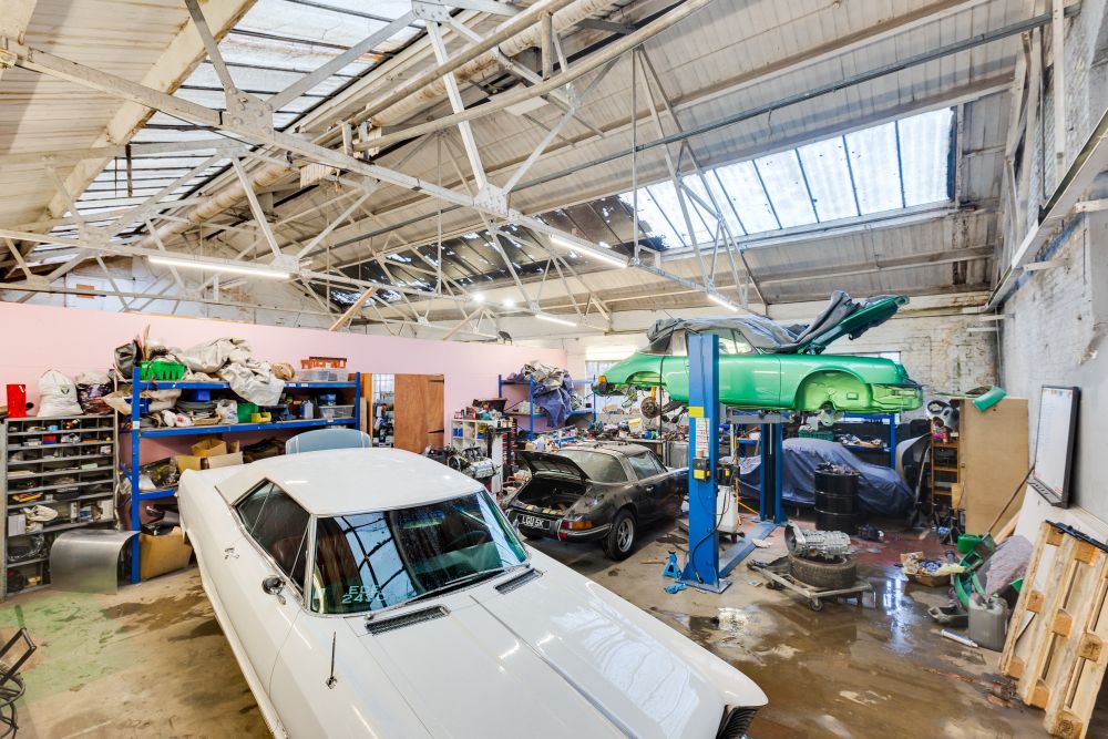 Brentford Car workshops