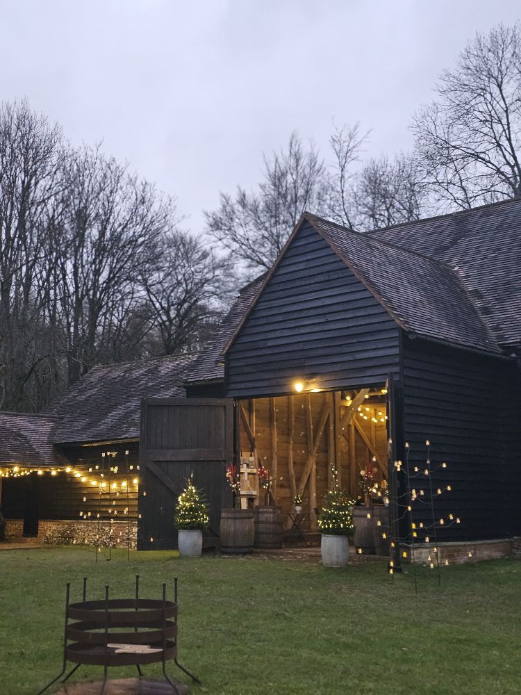 Charming Barn with rustic, wood-panelled interiors