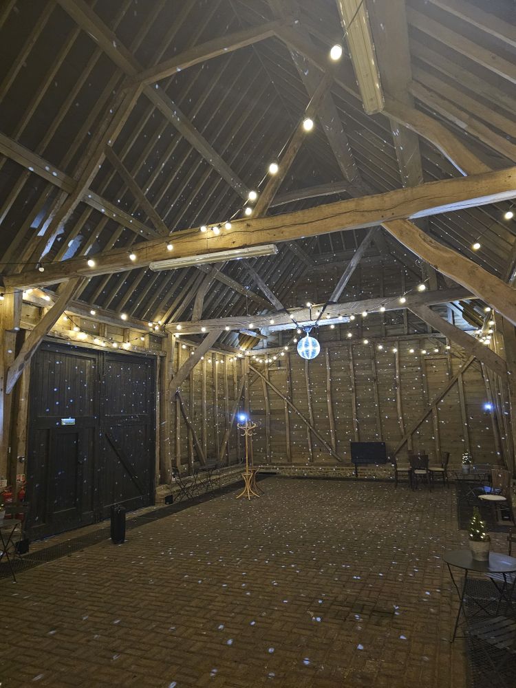 Charming Barn with rustic, wood-panelled interiors