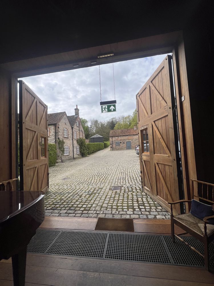 Charming Barn with rustic, wood-panelled interiors