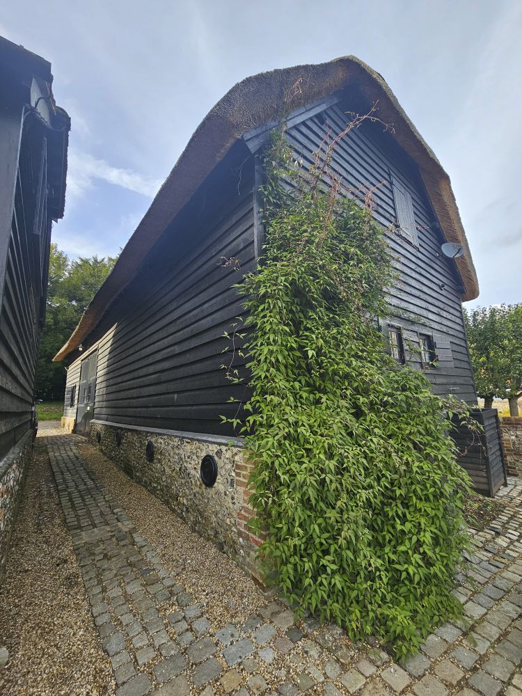 Charming Barn with rustic, wood-panelled interiors