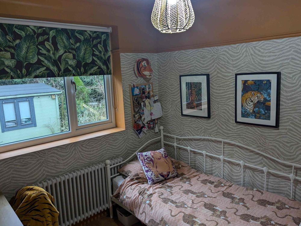 Double fronted, mid-terrace 1920’s house for filming and photoshoots (South London)