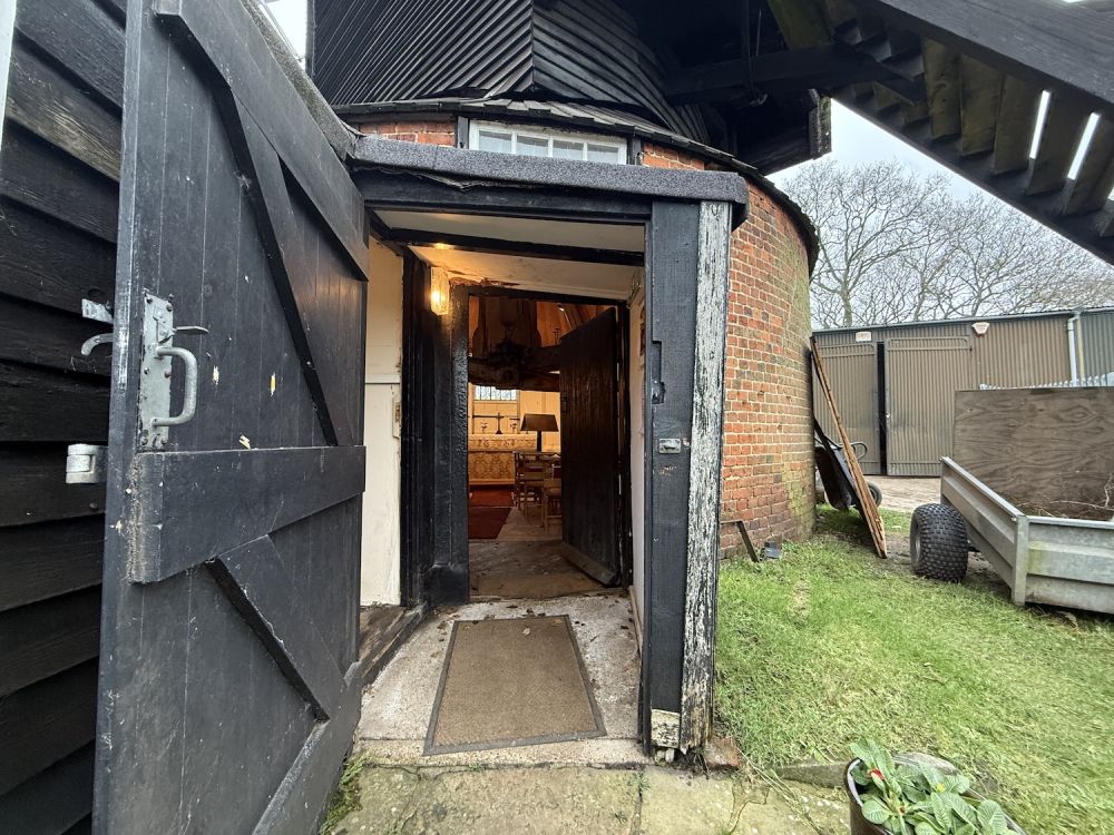 Unusual chapel in a windmill (Surrey)