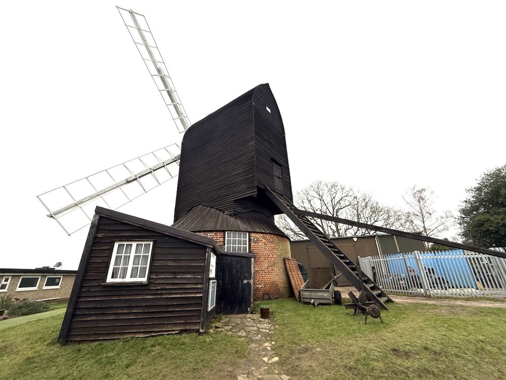 Unusual chapel in a windmill (Surrey)