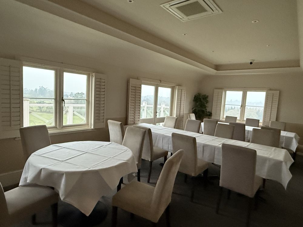 Golf course and clubhouse (Reigate, Surrey)