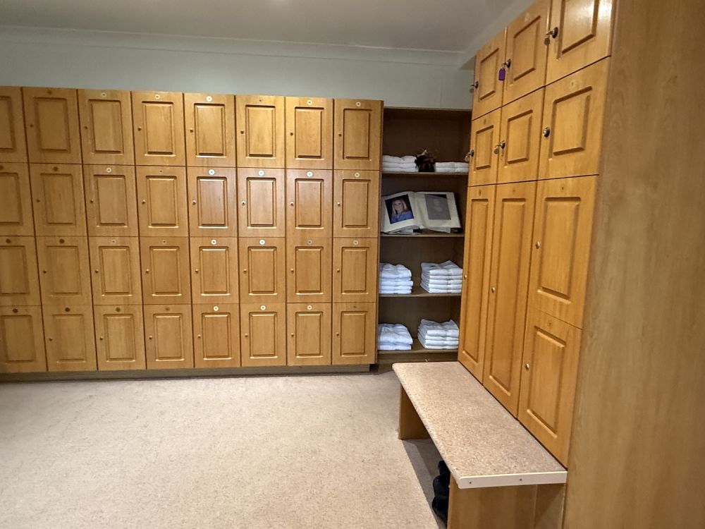 Golf course and clubhouse (Reigate, Surrey)