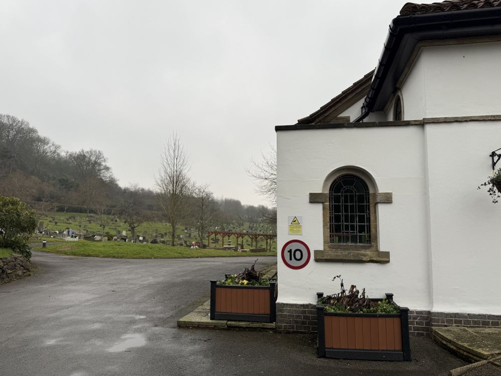 Redstone Cemetery  (Redhill, Surrey)