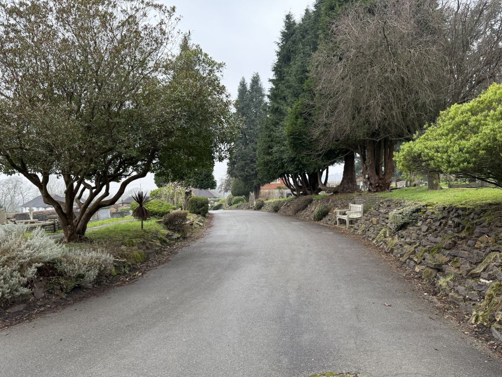 Redstone Cemetery  (Redhill, Surrey)