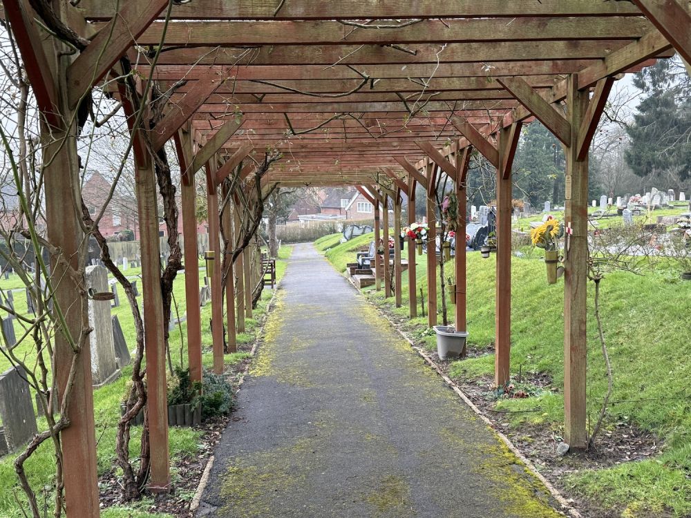 Redstone Cemetery  (Redhill, Surrey)