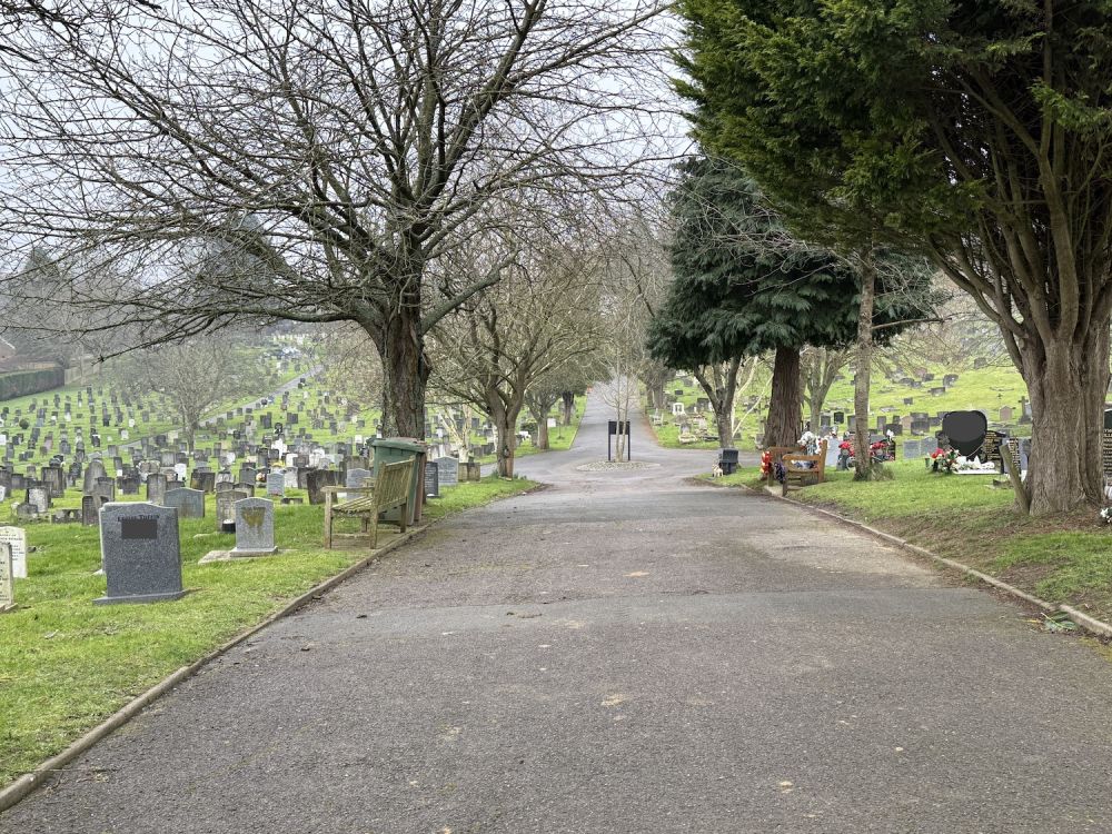 Redstone Cemetery  (Redhill, Surrey)