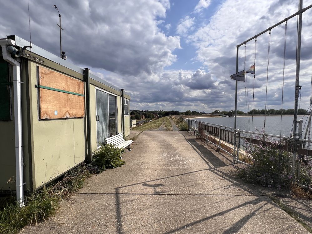 Island Barn Reservoir  (near Kingston, London UK)