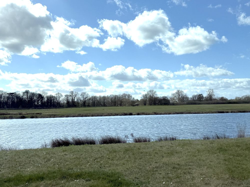 2.5km long rowing lake with  controllable roads. (Berkshire, UK)