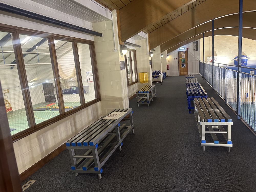 Prep school set in rural village (Hampshire)